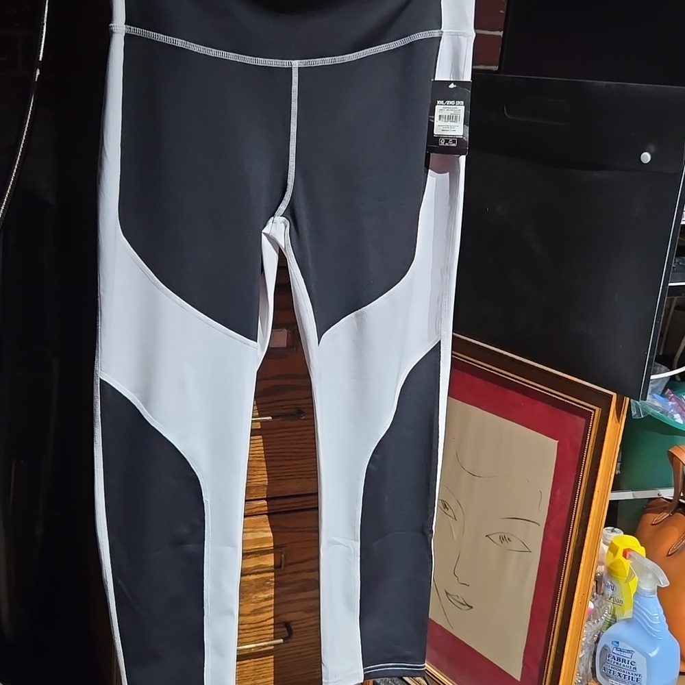 Athletic Works Black and White Colorblock Leggings